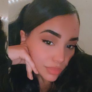 Meet your Posher, Brittney